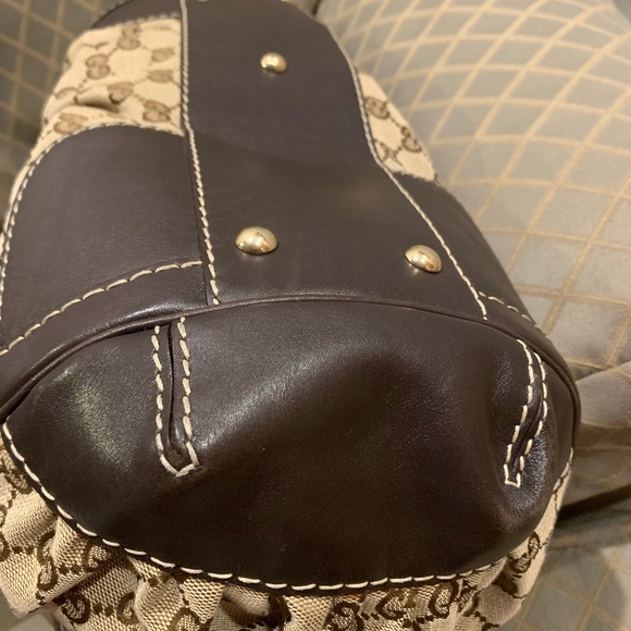 Gucci Handbag - Picture 8 of 11